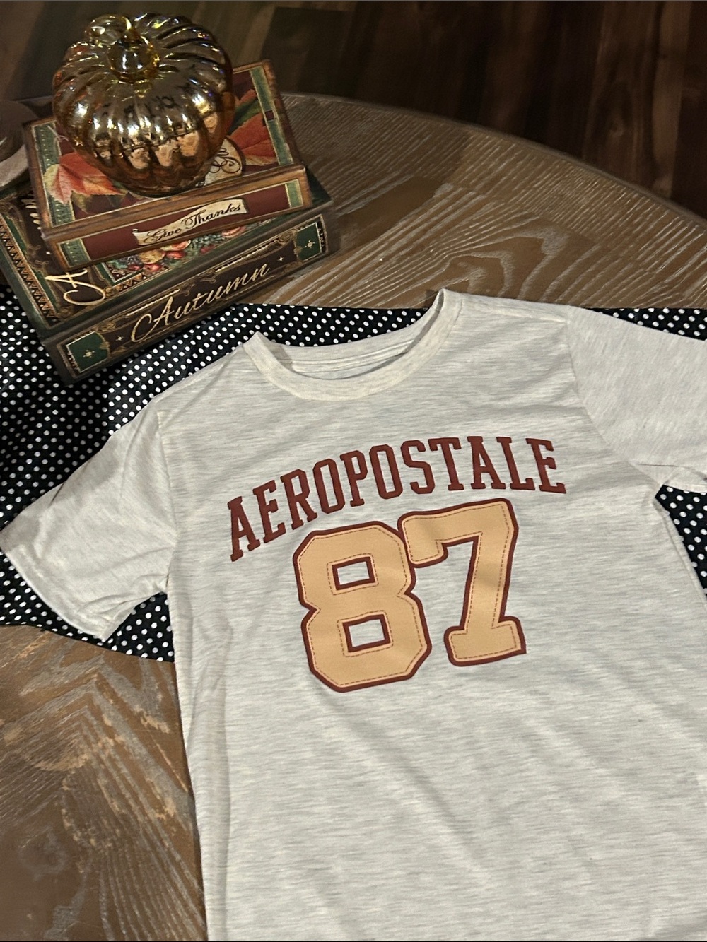 NWOT! Aeropostale Kids Cream Oatmeal Tee Shirt Burgundy Logo size 10